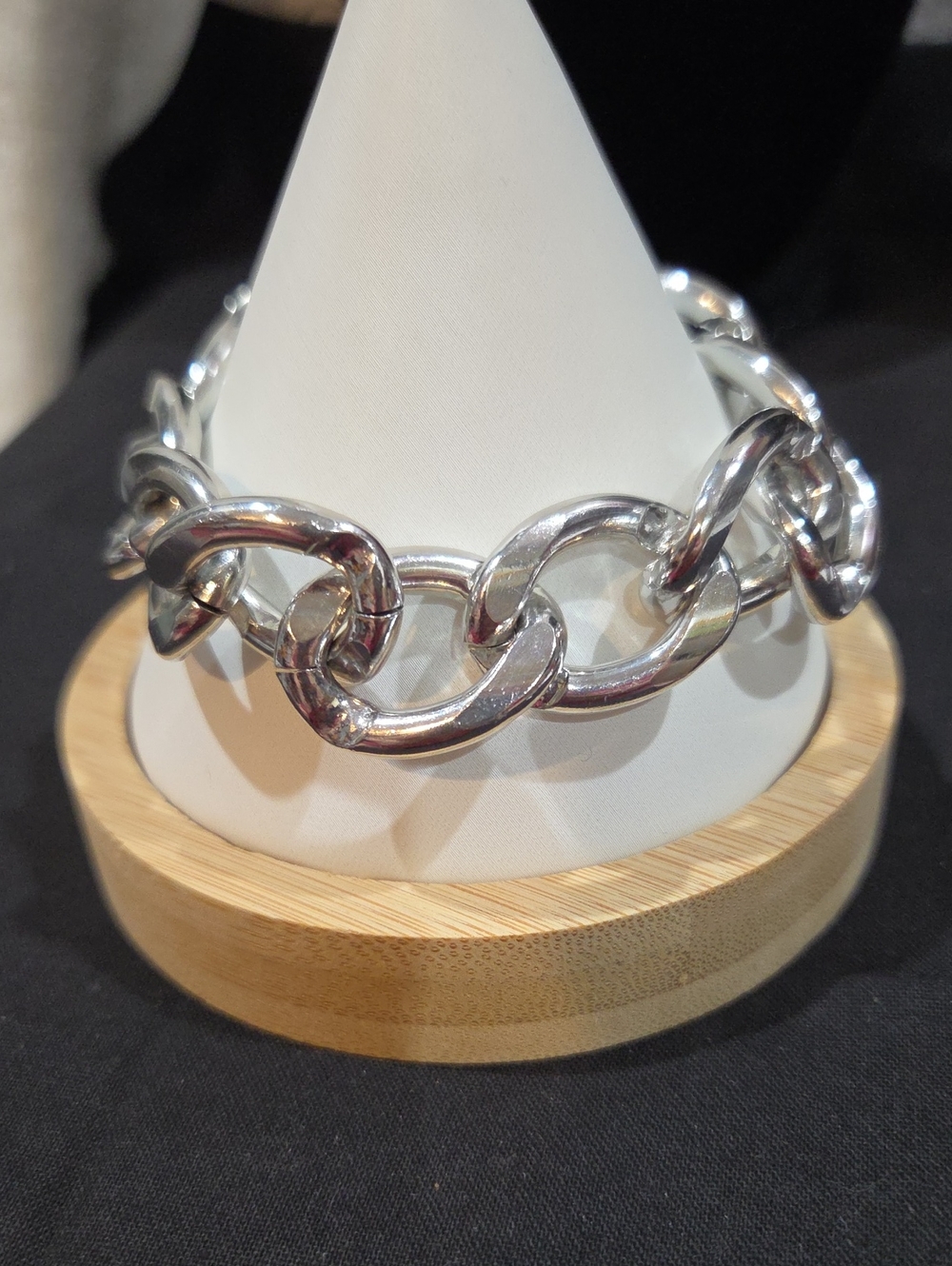 SILVER-TONE LINK BRACELET